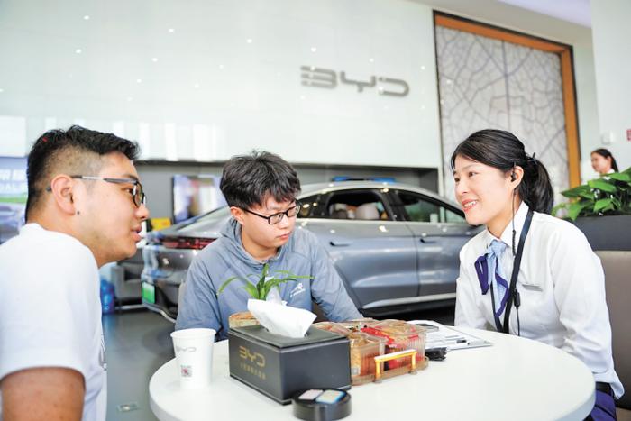 在新能源汽車熱潮中，周婷的“制勝法寶”